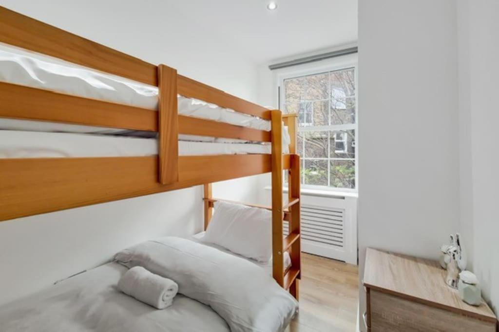 Flat 5 Mornington Crescent, 2 Bedroom, 1 Bathroom Flat Londen Buitenkant foto